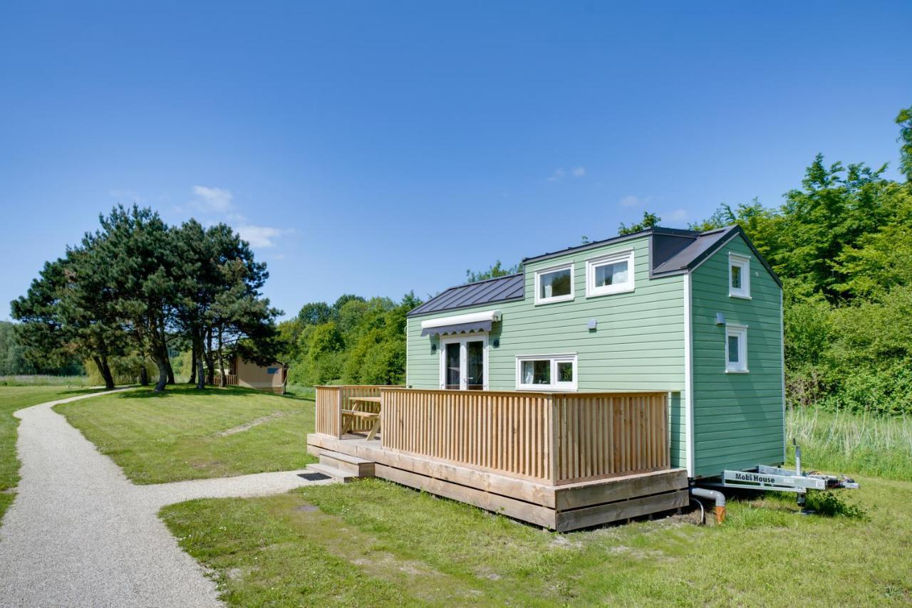 Green Tiny House With Shared Pool Zeewolde Exterior photo